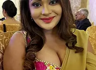 Latest Hot Talk from Tamil Girl