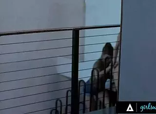 Thirsty Housewife Seduces Delivery Girl Riley Reid