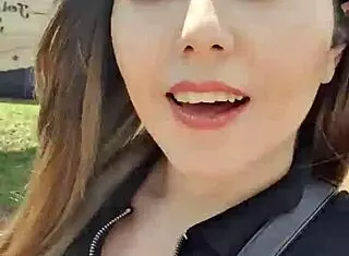 found this beautiful outdoor spot after shopping to masturbate my pussy and squirt?