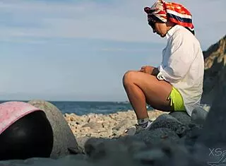 Meeting Stranger on the Beach