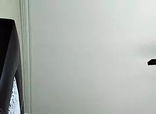 I fuck my lover nicely in the hidden motel room.