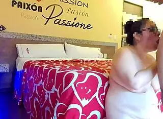 chichona bien putita-clip with big ass and natural tits