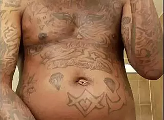 i couldn't get it up so i cummed on gummy worm