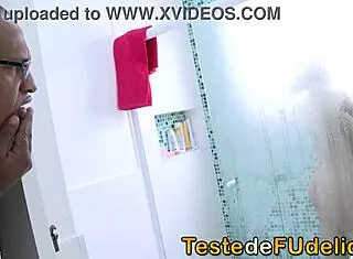 LOIRA PEITUDAO TRANSOU SEM CAMISINHA COM VIZINHO BBC