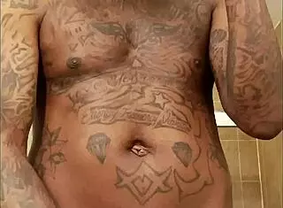 i couldn't get it up so i cummed on gummy worm