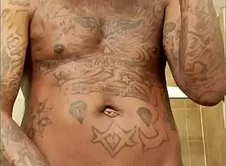 i couldn't get it up so i cummed on gummy worm