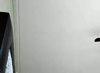 I fuck my lover nicely in the hidden motel room.