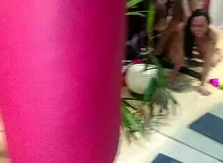 Parei o treino pra comer a coroa 😏