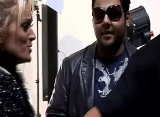 fuckin blonde mom, wanna see her gaping?