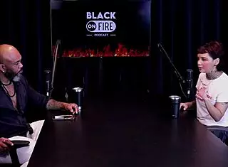 Tem Os Caninos Por Ser F� De Vampiros Gravou Com Casais Tem Uma Rede De Apoio Com Os Seguidores E O Cara Que Broxou E Meteu Mole - Annie Clementine Watch On Sheer Red