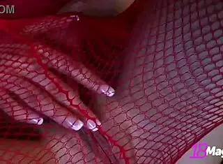 Kylie Gets FINGER FUCKED With Dildo!