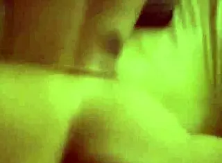 Managed to seduce and fuck a lesbian in dubai.