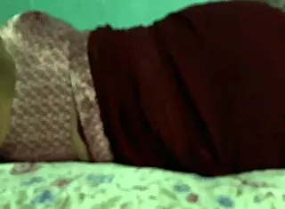 Sanjana Aunty Shows Ass in Maroon Saree!