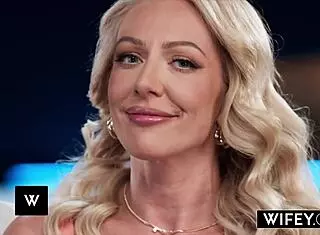 wifey victoria rey rides doggystyle while holding hubby's hand, what a hotwife