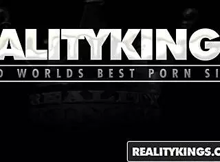 Cute ebony teen 18+ yasmine de leon gets talked out of tanning and into fucking - reality kings