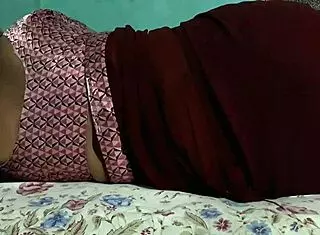 Sanjana Aunty Shows Ass in Maroon Saree!
