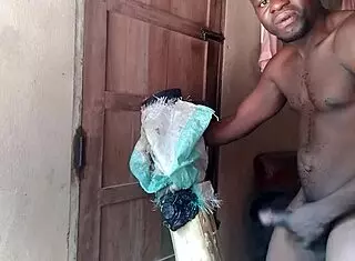 Cum Hard For Fans This Valentine!