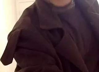 i jus got home from werk, reddy to fantisize bout my girlfrend wife wit dry masturbaition n slow cum in garage