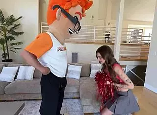 Cheerleader's high kicks in porn audition interview