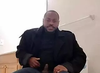 i jus got home from werk, reddy to fantisize bout my girlfrend wife wit dry masturbaition n slow cum in garage