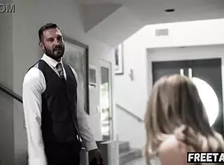 Free use wife spitroasted 😈