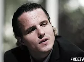 Free use wife spitroasted 😈