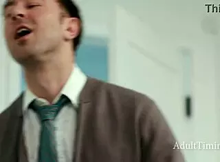 cubbi thompson catches hero's bulge and dives in