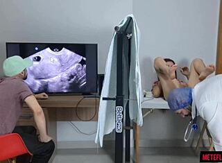 Cuckold tager kone til hemmelig gyno undersøgelse