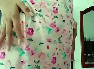 Model in sexy pajamas, innocent colleague, what are you hiding?