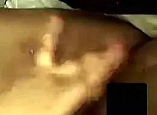 Indian girl masturbates on paytm video call