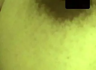 Indian girl masturbates on paytm video call