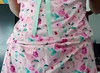 Model in sexy pajamas, innocent colleague, what are you hiding?