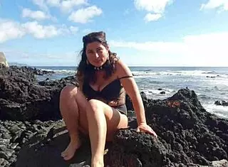 Foot fetish with my seductive stepmom on the public beach!