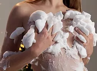 Teen 18+ Masturbates Nude