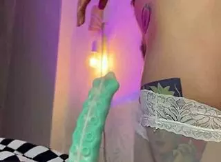 Babe with Split Tongue Passionately Rubs Pussy on Pillow and Fucks Ass