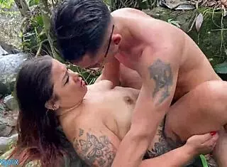 Ms Paris Practices Her Squirting Technique