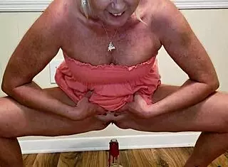 Ms Paris Rose Gets Golden Shower Action!