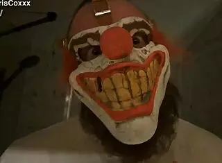 Redhead submissive bathes naked with lover in clown roleplay