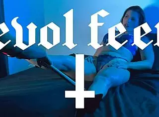 what desires arise when licking my pretty latina toes