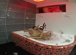 single venezuelan mom sucks foreign cock in jacuzzi 😏