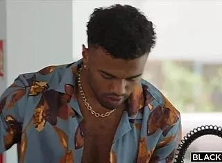 Blacked Temptress Lia Has Bbc Threesome With Coworkers