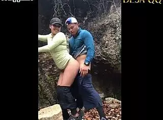 Habis Jogging Pagi, Pengen Ngentot Di Luar Ruangan!