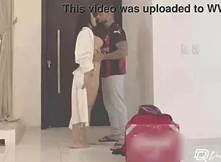 Pedi Um Lanche No Ifood E Seduzi O Entregador, Gozei Gostoso No Pau Desse Safado Com Fisting!