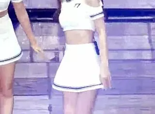 Wendy Powers Up In Sexy Fancam