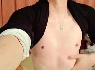 Baile sensual y sesi�n de fotos en homemade amateurs