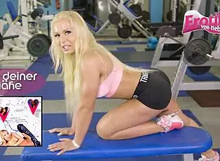 German amateurs swallow cum in blowgang bukkake!