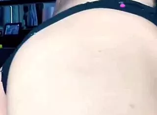 Dallas Escort Petite Boss Bitch Arranges a Tryst