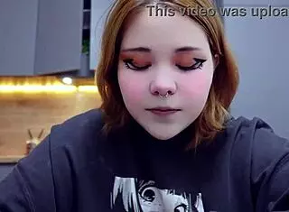 Furiyssh shares her cute chubby alternative style in this mugbang session