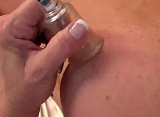 let's play with these fun sucking cups