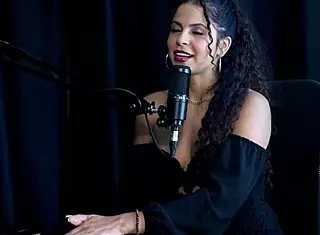 foi tirando os tabus tem receio de vazamentos consulta a mãe para tudo e nunca foi em casa de swing sweet karolzinha on sheer red 😏🔥